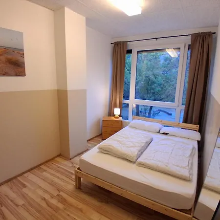 Max Hostel-3